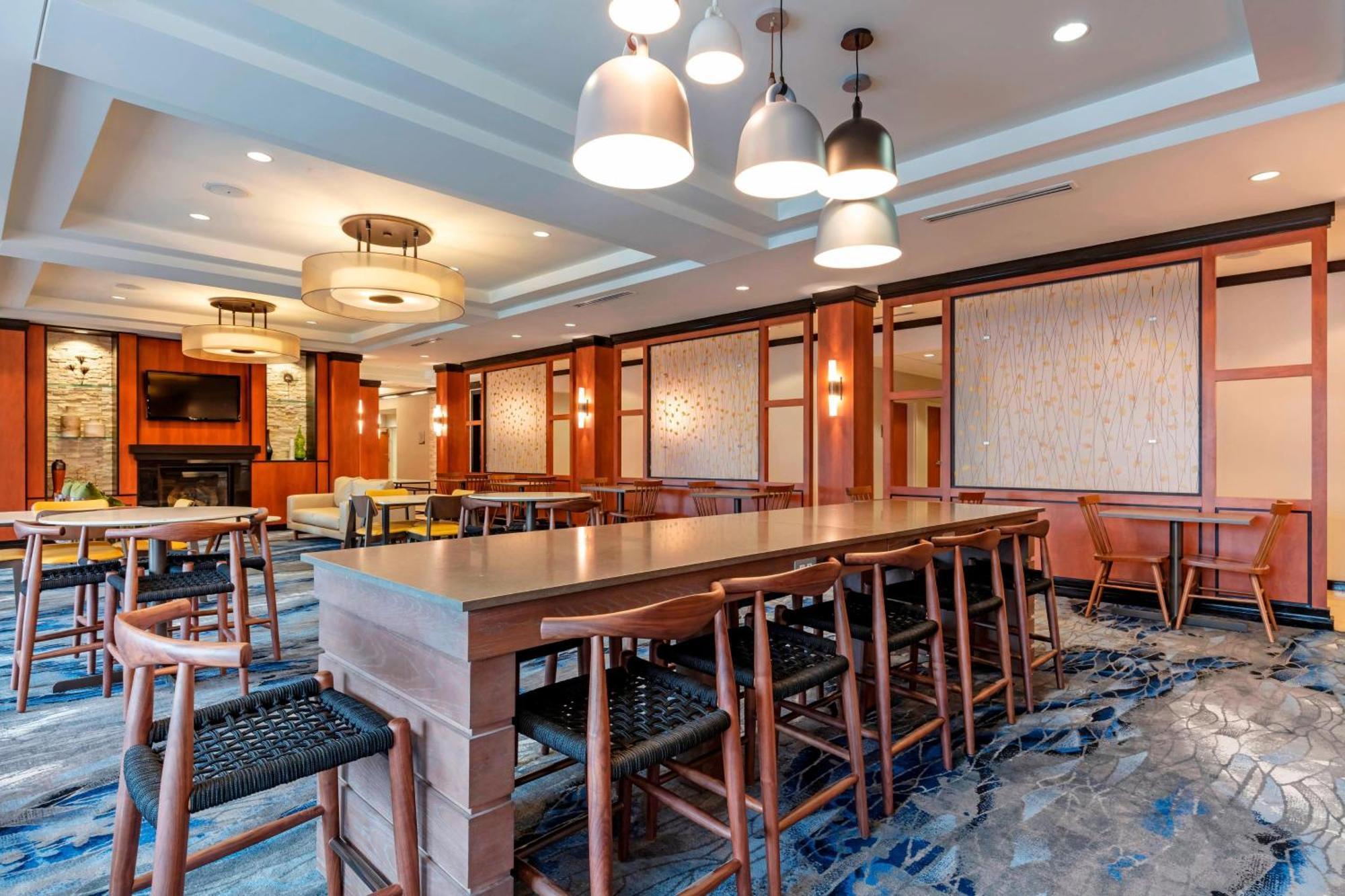 Fairfield Inn & Suites Columbus Bagian luar foto