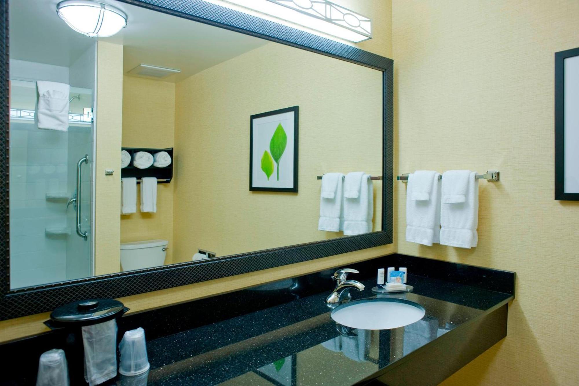 Fairfield Inn & Suites Columbus Bagian luar foto